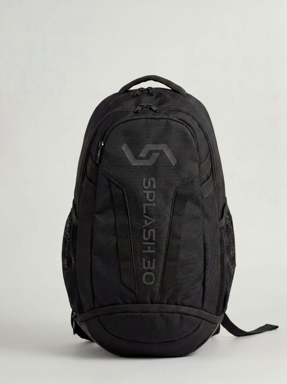 Splash 30 Everyday backpack 31L in black, front view showing zip compartments and embossed Splash logo