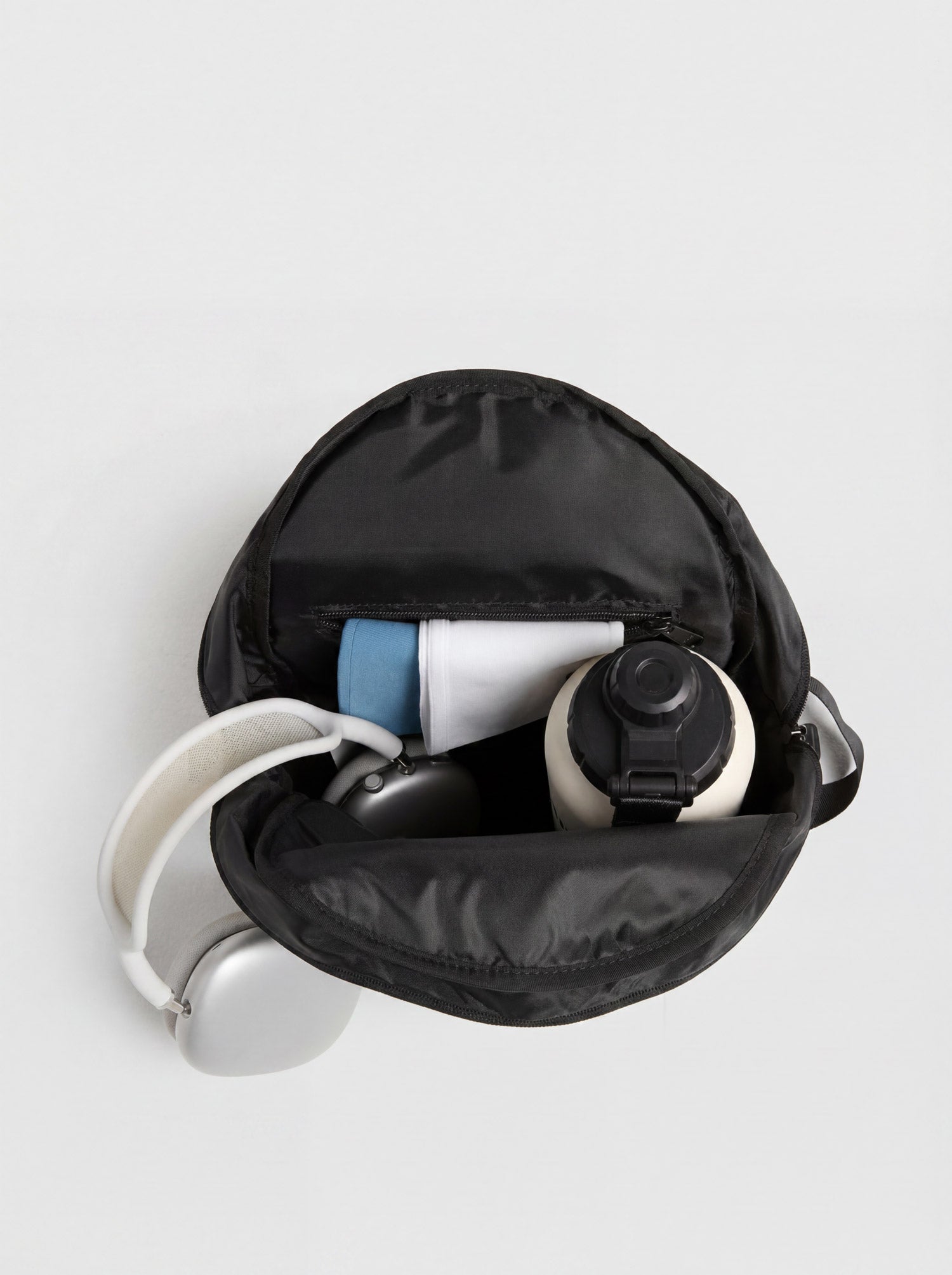 Splash30 Everyday Mini Backpack 8L black side pocket with water bottle